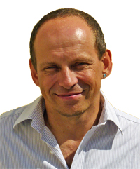 Tom Oberbichler, Buchmentor, Lektor, Schreibtrainer und Bestsellerautor