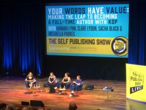 Diskussion über Buchmarketing für Selfplublishing-Autorinnen auf dem Selfpublishing Show Live Event in London 2024
