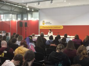 Autorin Freya von Korff liest aus ihrem Romantasy-Werk Pharaonenblut auf der Leipziger Buchmesse 2025
